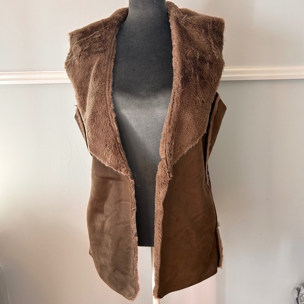Elie Elie Tahari Faux Suede Fur Lined Open Front Vest Brown Large